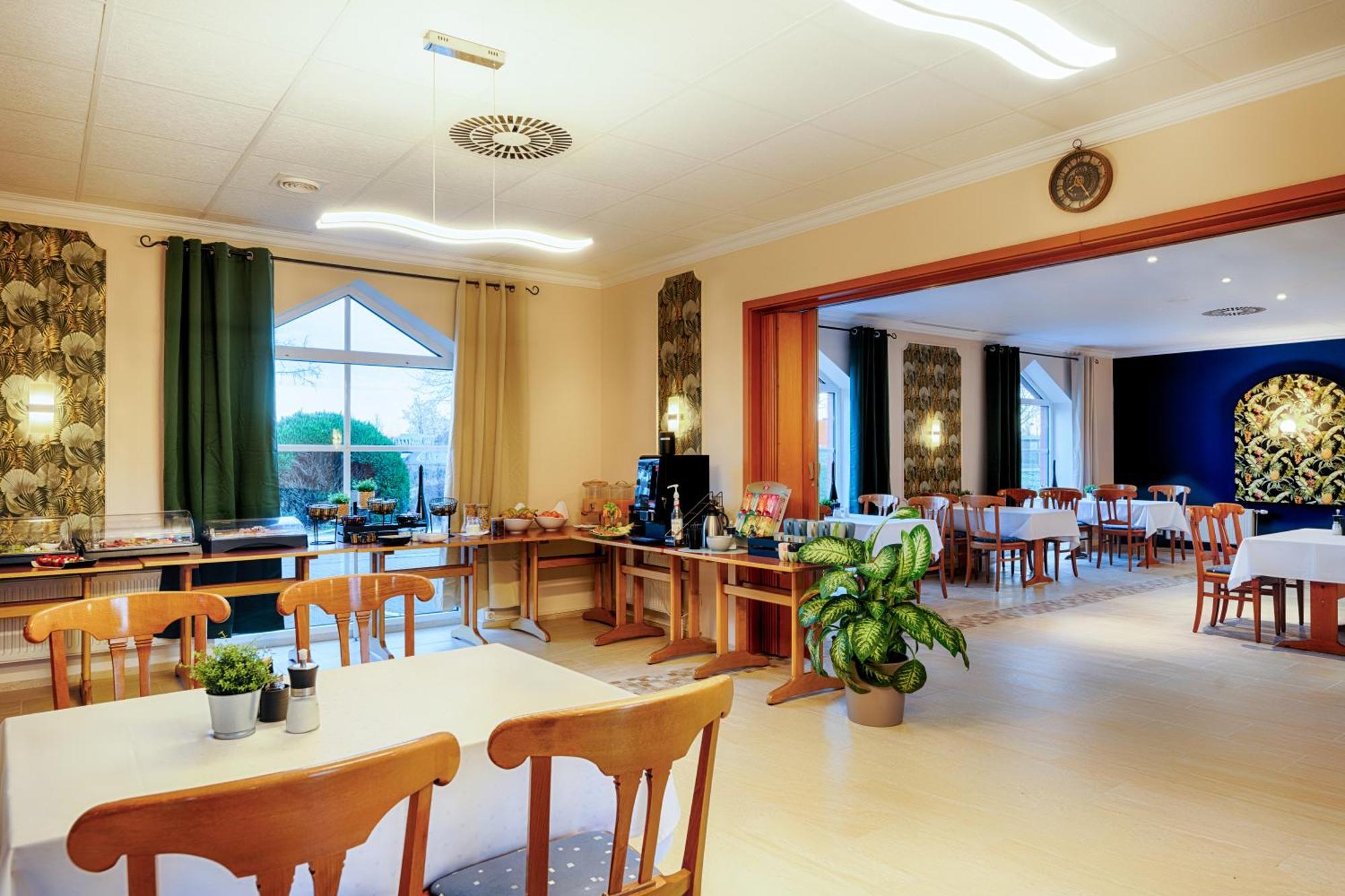 Hotel Apfelbluete Stralsund Exteriör bild