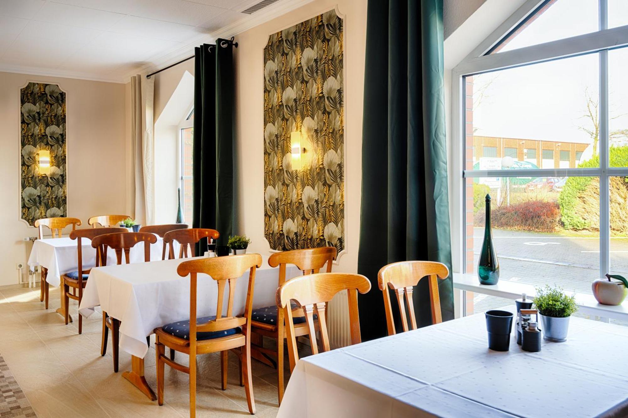 Hotel Apfelbluete Stralsund Exteriör bild