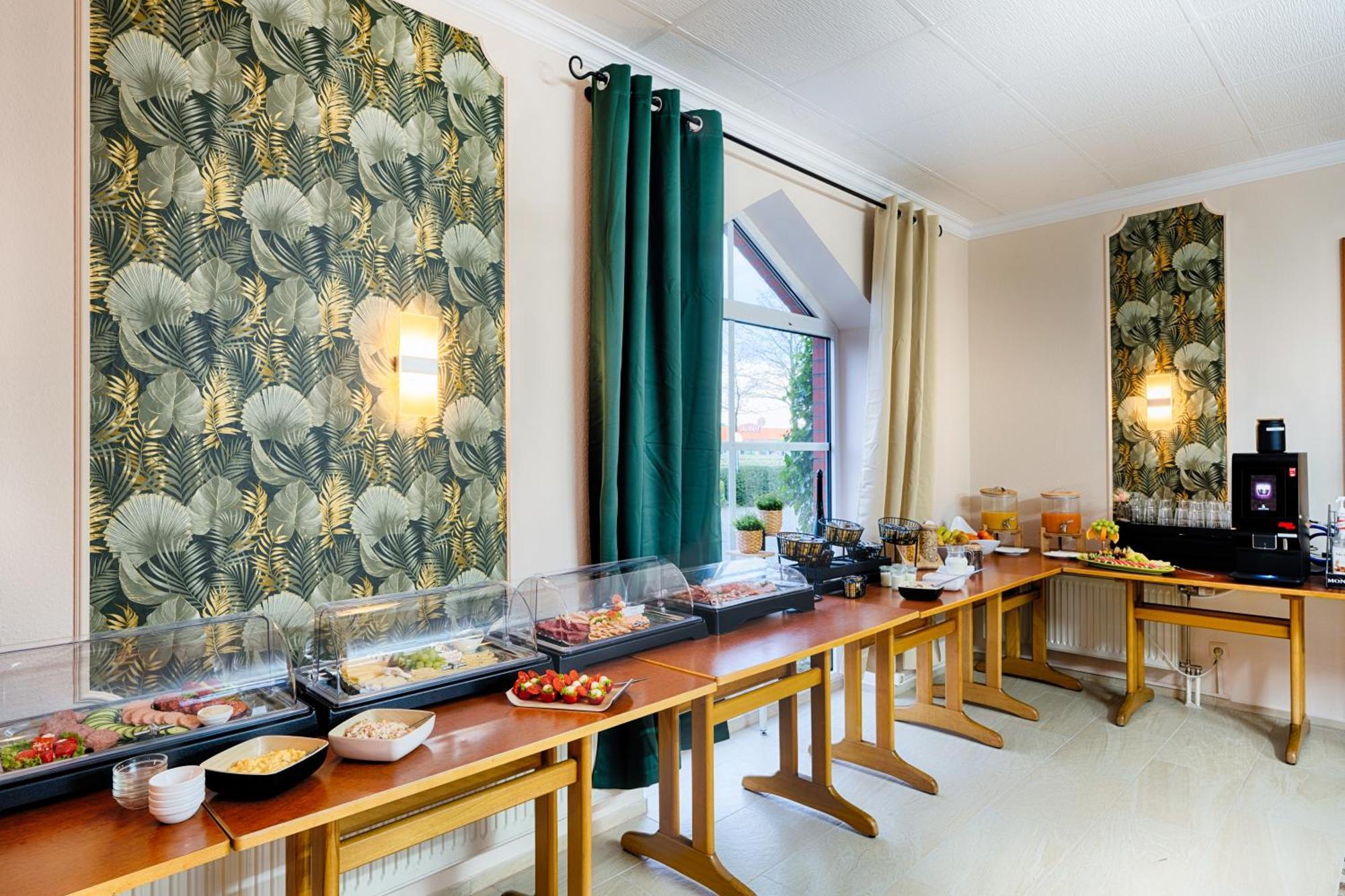 Hotel Apfelbluete Stralsund Exteriör bild