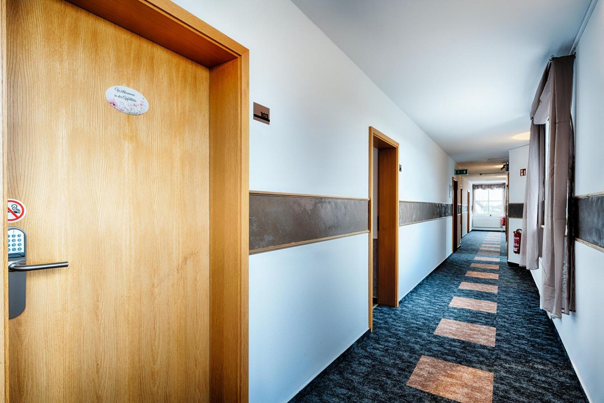 Hotel Apfelbluete Stralsund Exteriör bild