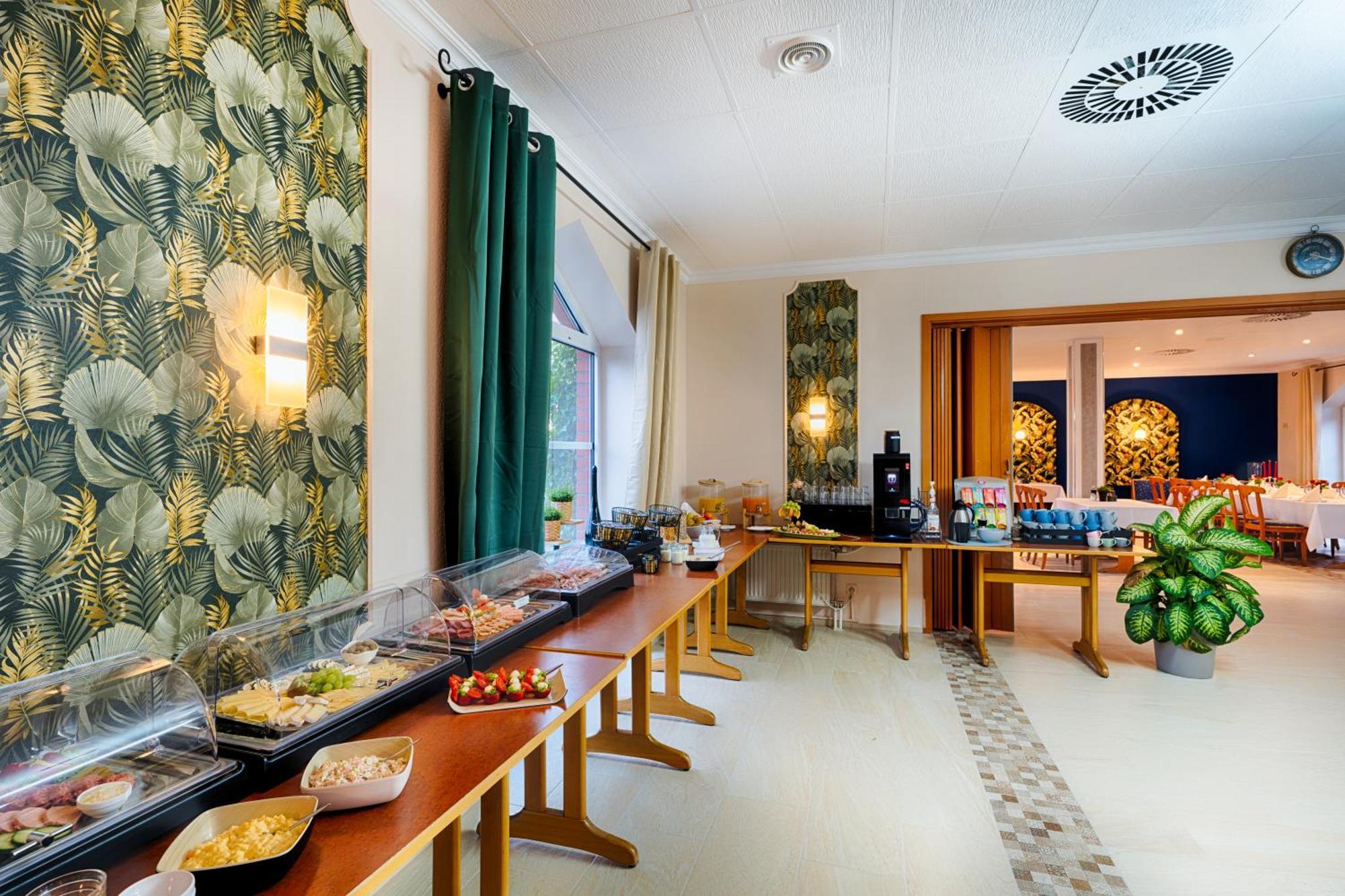 Hotel Apfelbluete Stralsund Exteriör bild