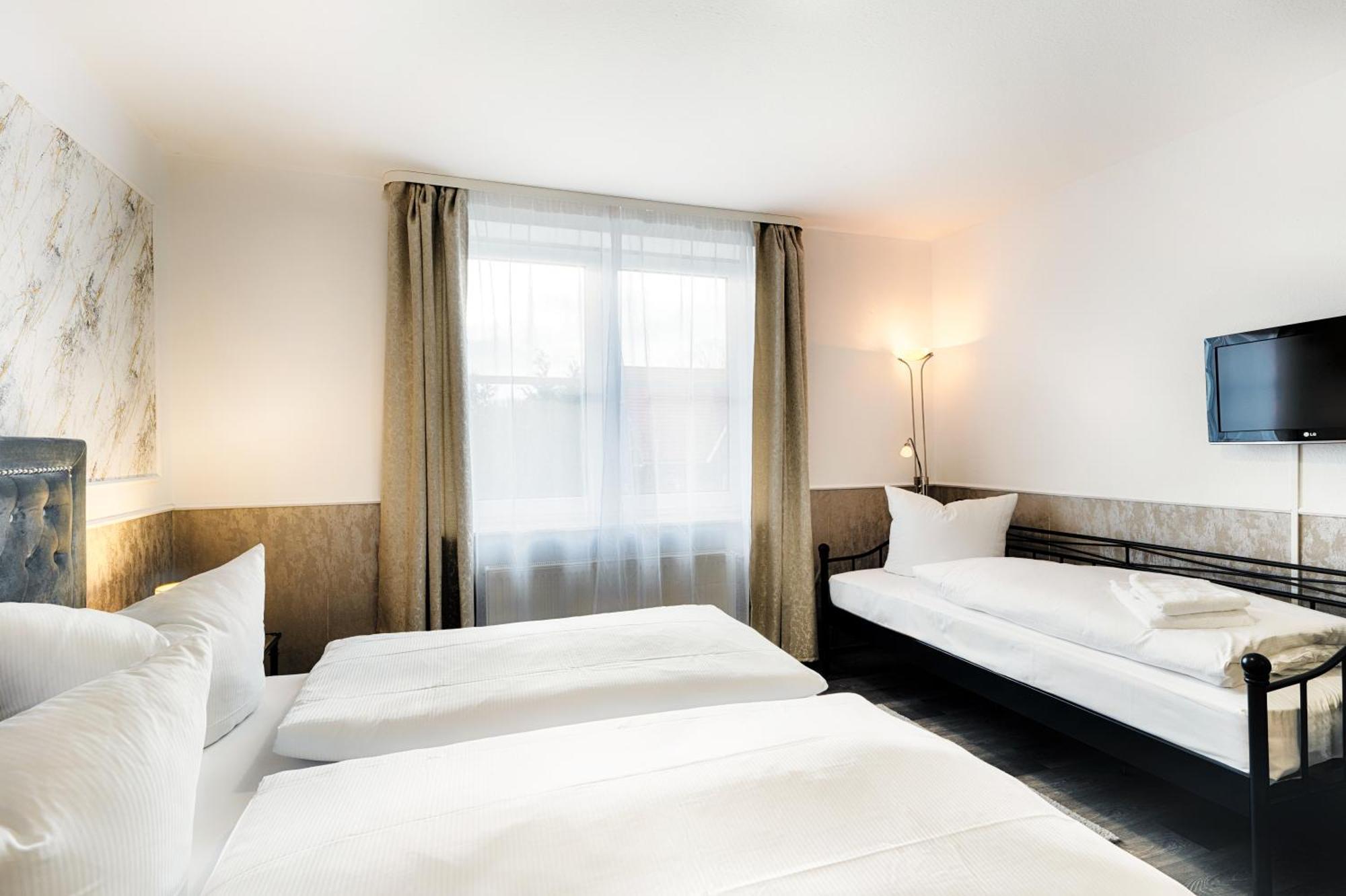 Hotel Apfelbluete Stralsund Exteriör bild